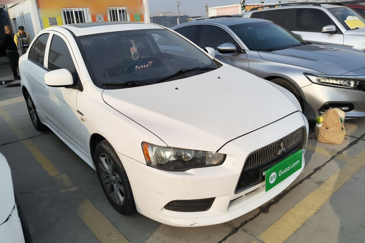 三菱 翼神 2013款 时尚版 1.8L CVT舒适型车身外观3