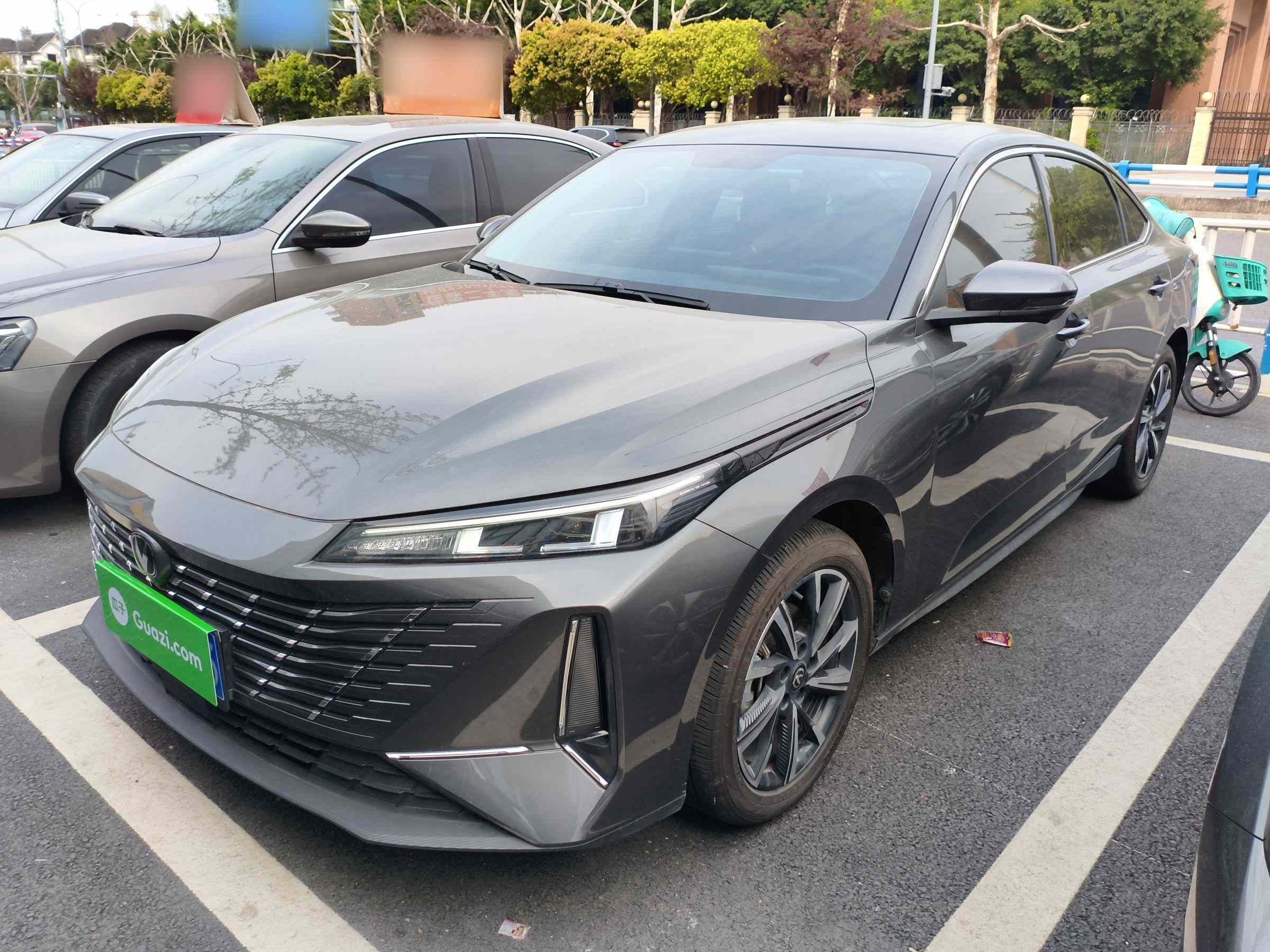 长安 逸动 2025款 蓝鲸 1.5T 500Bar尊贵型(2)