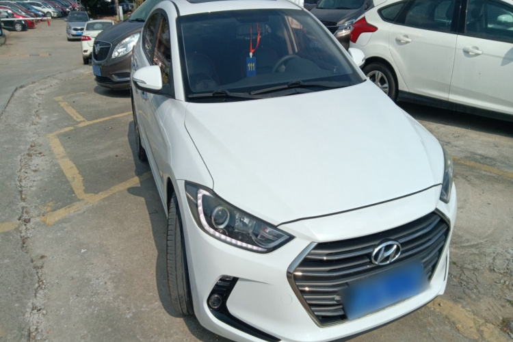 现代 领动 2016款 1.6L 自动智炫·精英型车身外观3