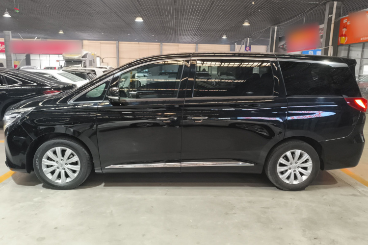 广汽传祺 传祺M8 2018款 320T 尊享版车身外观6003