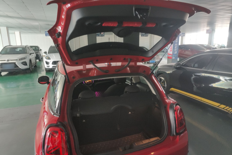 MINI 2020款 1.5T ONE PLUS机舱底盘23