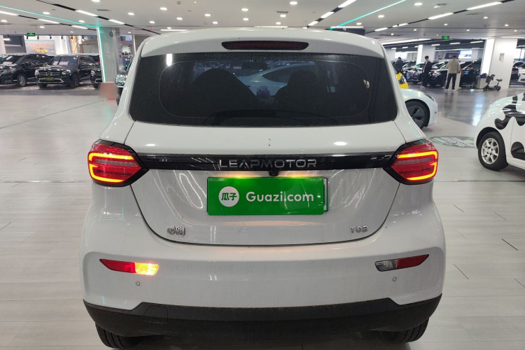 零跑汽车 零跑T03 2023款 310轻享版车身外观6