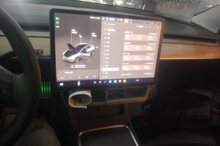 特斯拉 Model 3 2022款 Performance高性能全轮驱动版局部细节16