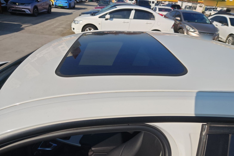 宝马3系 2015款 320i 超悦版时尚型局部细节57