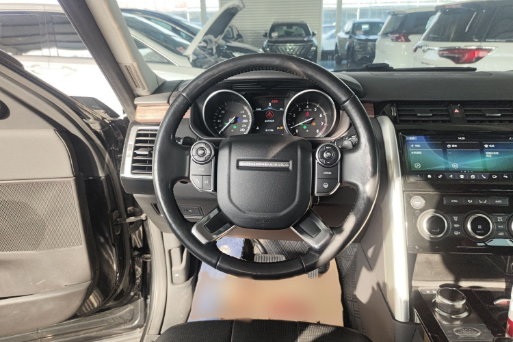 路虎 发现 2017款 3.0 SC V6 HSE局部细节13