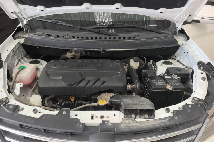 东风风光 风光S560 2019款 1.8L CVT精英型机舱底盘24