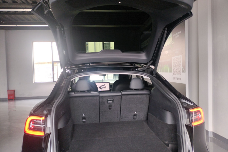 特斯拉 Model Y 2022款 后轮驱动版局部细节23