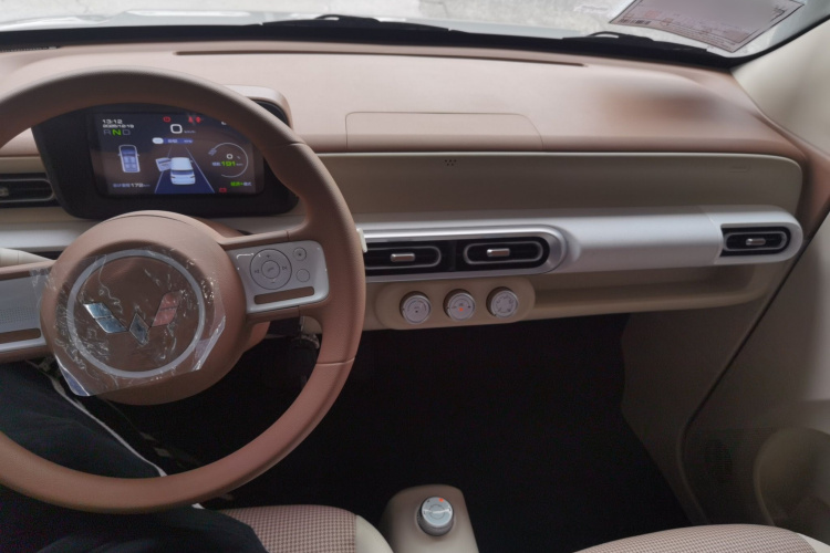 五菱汽车 宏光MINIEV 2024款 第三代 215km 青春版中控内饰12