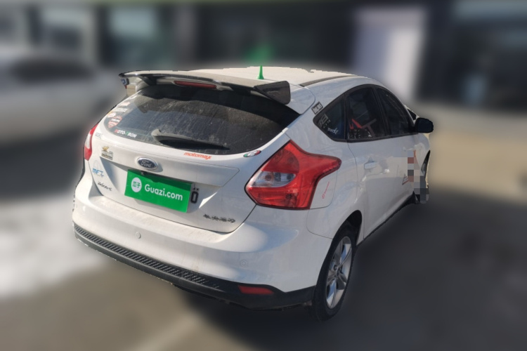 福特 福克斯 2012款 两厢 1.6L 自动风尚型车身外观7