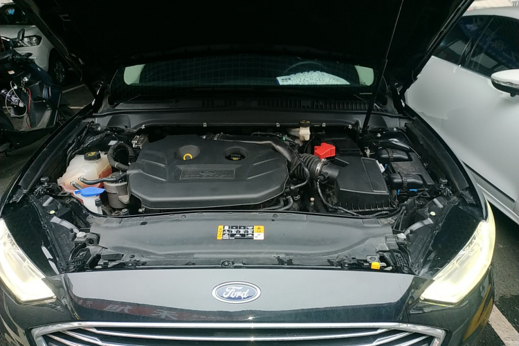 福特 蒙迪欧 2020款 EcoBoost 200 时尚型机舱底盘24