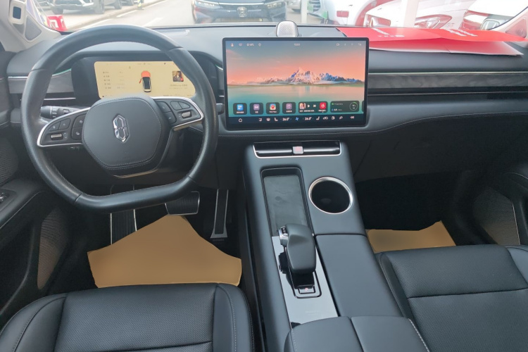 鸿蒙智行 问界M5 2022款 增程四驱性能版中控内饰7002