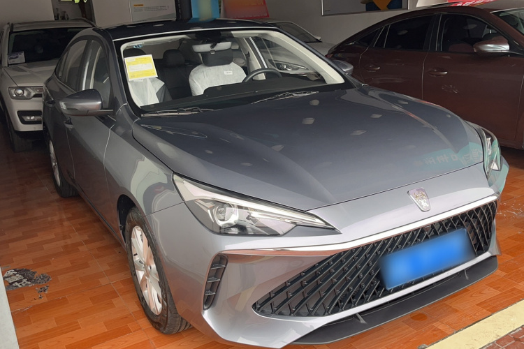 荣威i5 2023款 1.5L CVT豪华版车身外观6004