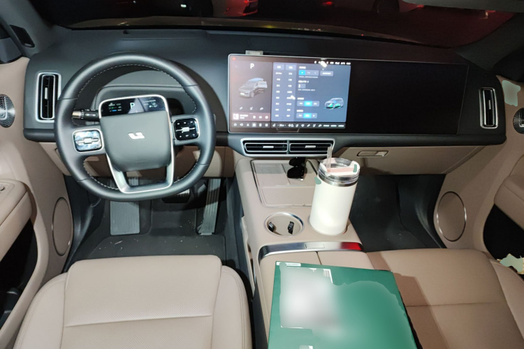 理想汽车 理想L9 2025款 Ultra 智能焕新版中控内饰12