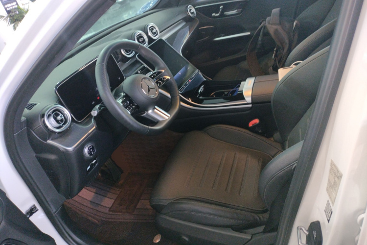 奔驰C级 2024款 改款 C 260 L 运动版中控内饰19