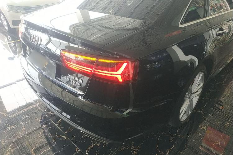 奥迪A6L 2018款 30周年年型 45 TFSI quattro 运动型车身外观6006