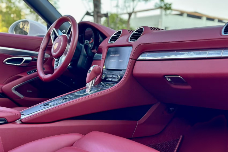 保时捷718 2022款 Boxster 2.0T中控内饰7007