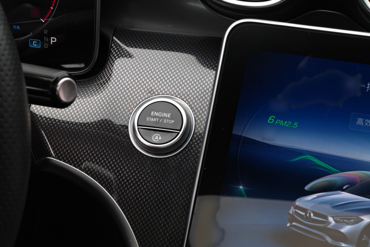 奔驰C级 2022款 C 260 L 运动版中控内饰7006