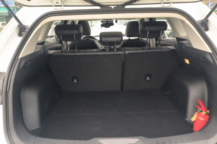 哈弗H6 2021款 1.5T 自动冠军版机舱底盘23