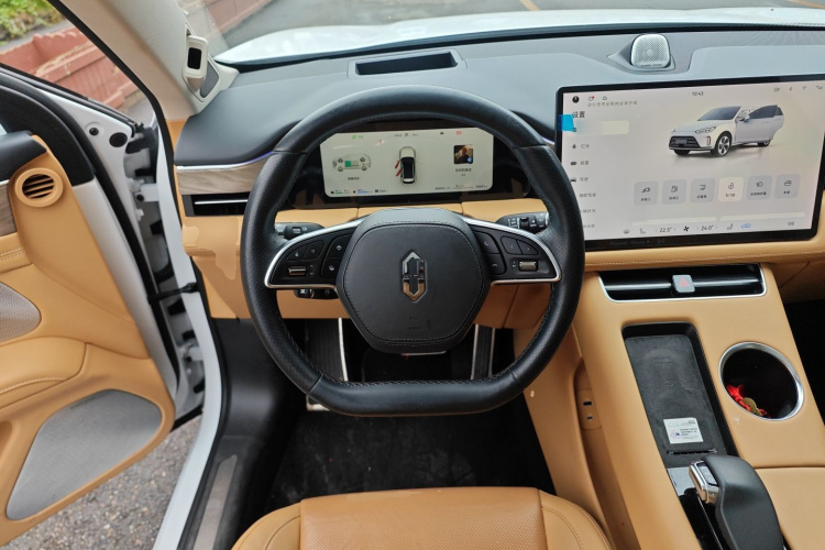 鸿蒙智行 问界M5 2022款 增程后驱标准版中控内饰13