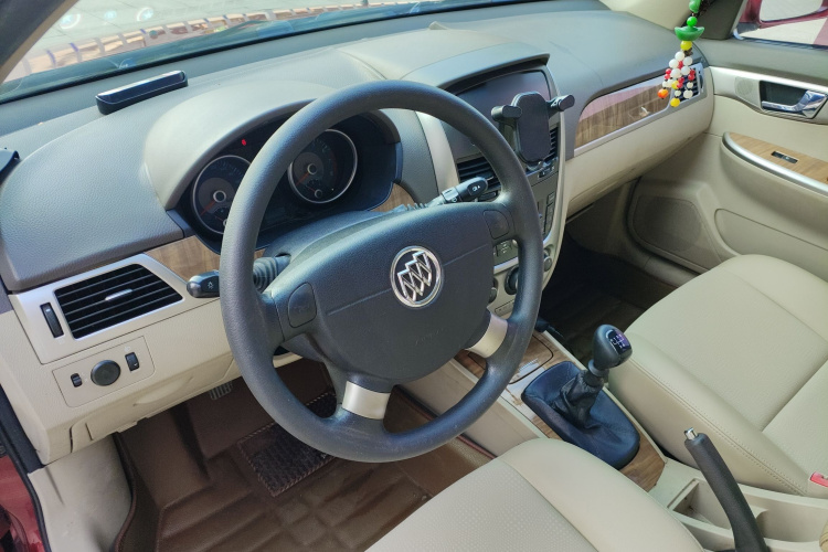 别克 凯越 2015款 1.5L 手动经典型中控内饰7001