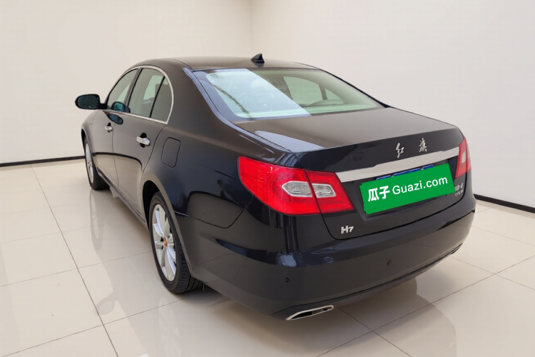 红旗H7 2013款 3.0L 尊贵型车身外观5