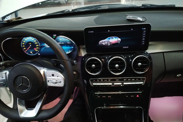 奔驰C级 2020款 改款 C 260 运动版中控内饰12