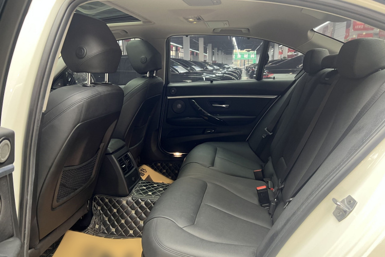 宝马3系 2019款 320Li M运动曜夜版中控内饰7007