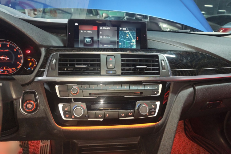 宝马3系 2018款 330Li M运动曜夜版局部细节16