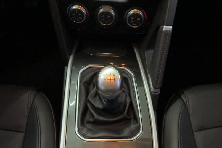 哈弗H6 2018款 红标 运动版 1.5T 手动两驱精英型中控内饰7007