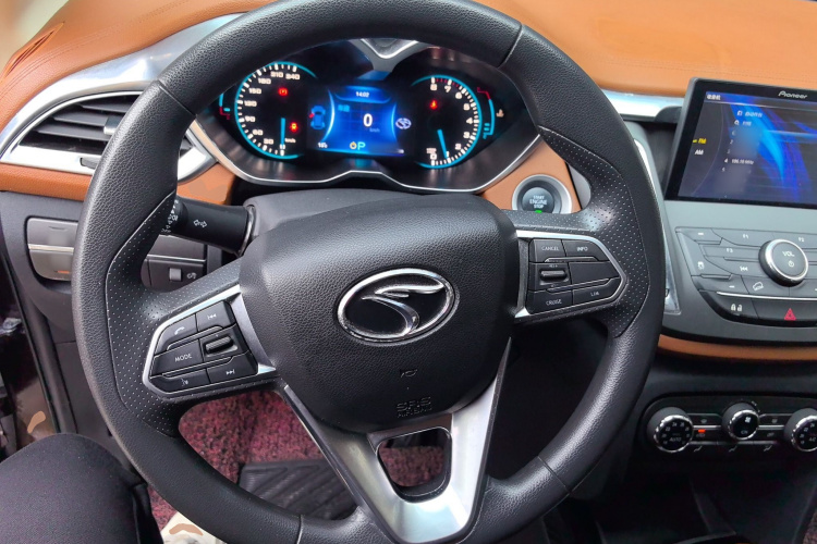 东南DX7 2018款 1.5T 自动荣耀版中控内饰13