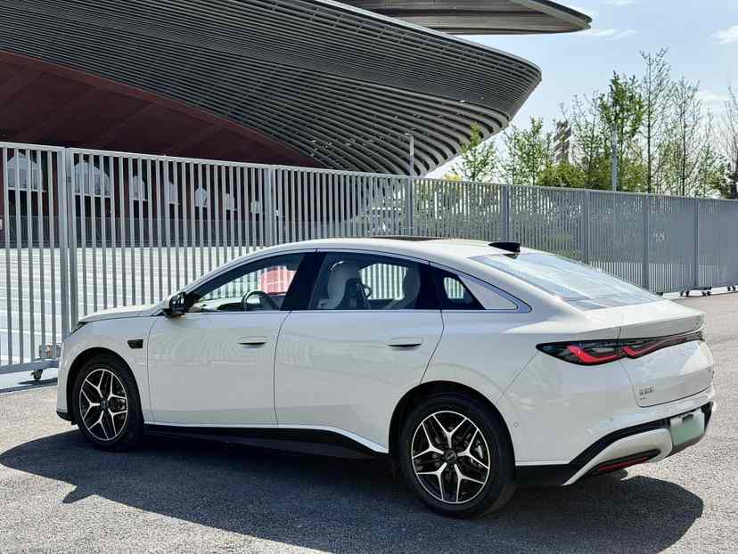 比亚迪 海豹06新能源 2025款 EV 545KM旗舰型(2)