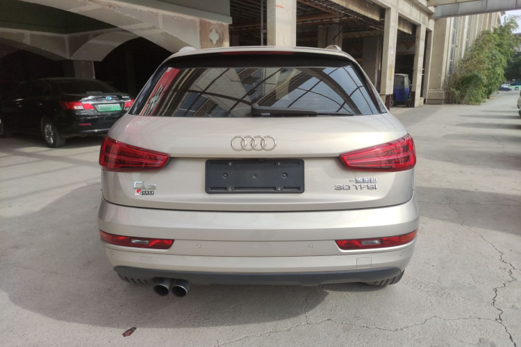 奥迪Q3 2018款 30周年年型 30 TFSI 时尚型车身外观6