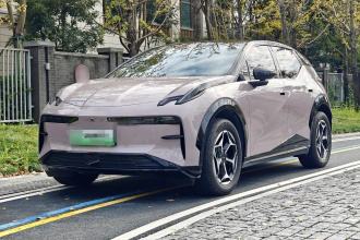 极氪X 2025款 五座后驱版