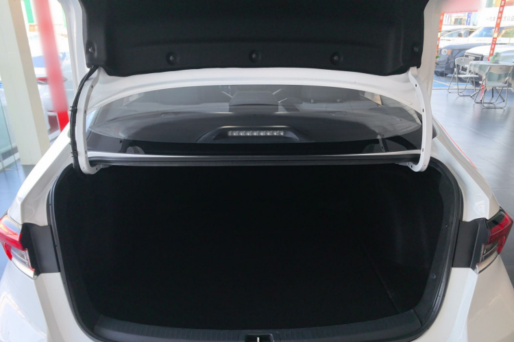 丰田 卡罗拉 2023款 1.2T 先锋版机舱底盘23