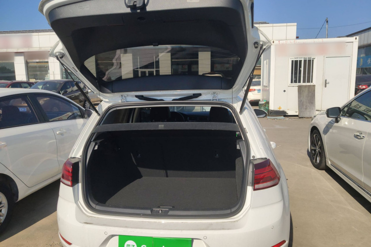 大众 高尔夫 2020款 挚爱版 280TSI DSG舒适型机舱底盘23
