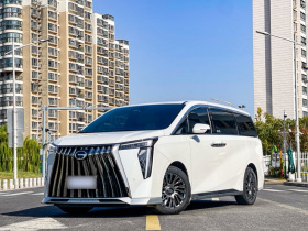 广汽传祺 传祺M8 2023款 宗师系列 400T 旗舰版