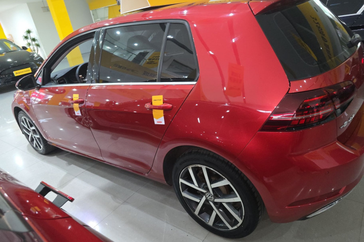 大众 高尔夫 2018款  230TSI 自动豪华型车身外观4