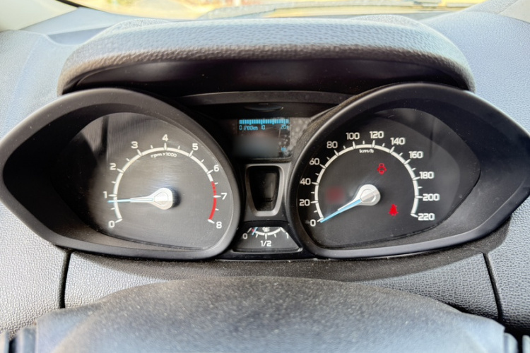 福特 翼搏 2013款 1.5L 手动风尚型局部细节14