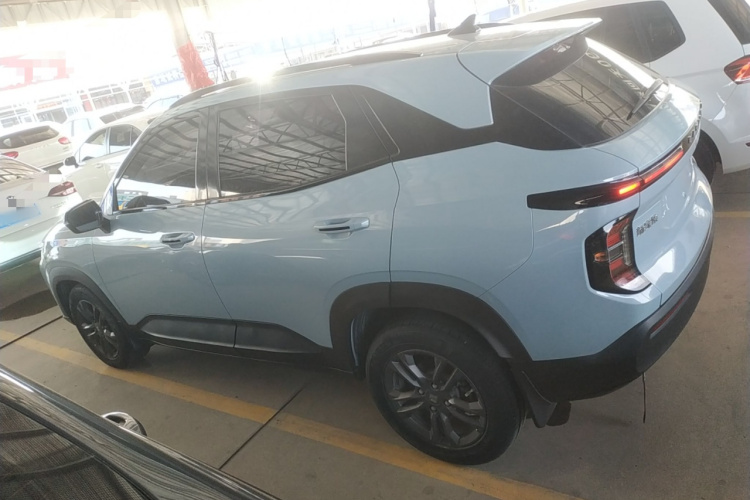 宝骏RS-3 2020款 1.5L 手动24小时在线豪华型车身外观4