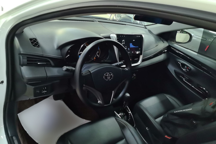 丰田 YARiS L 致炫 2021款 致炫X 1.5L CVT豪华版中控内饰7002