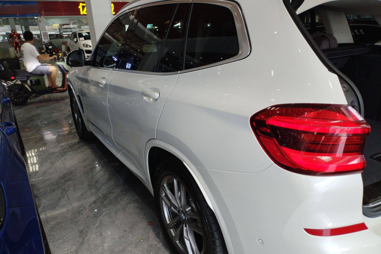 宝马X3 2021款 改款 xDrive28i M运动套装车身外观6004