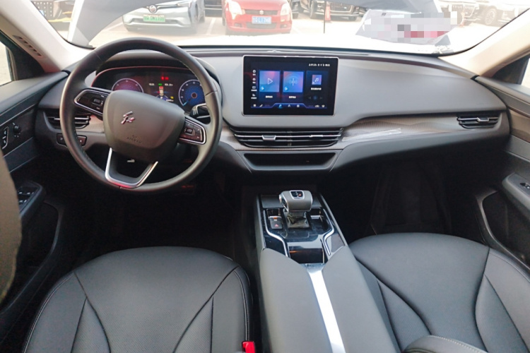 红旗E-QM5 2023款 改款 基础出行版中控内饰12