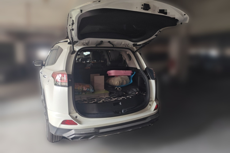 丰田 RAV4荣放 2016款 2.0L CVT两驱风尚版 国V中控内饰23