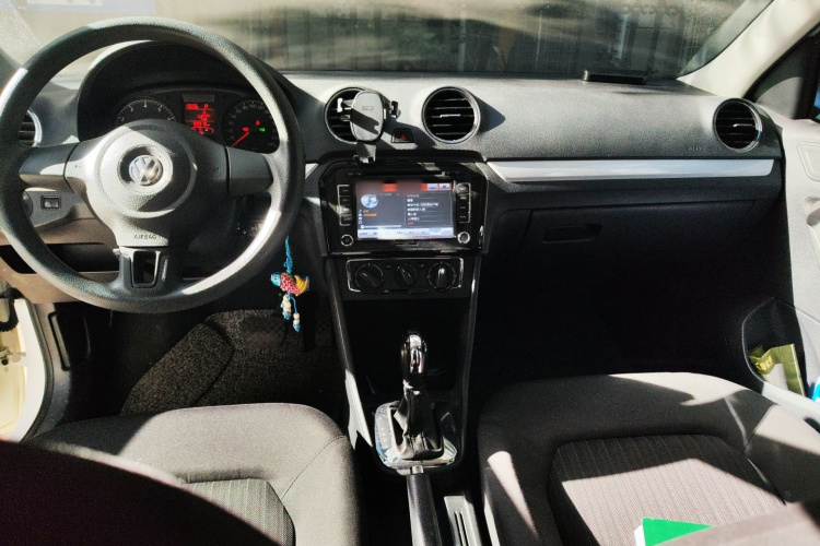 大众 捷达 2013款 1.6L 自动舒适型中控内饰12