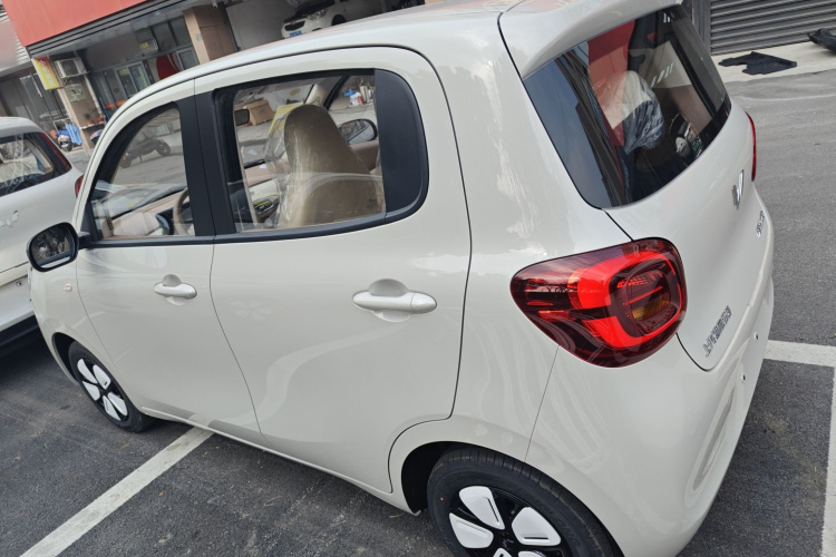 五菱汽车 宏光MINIEV 2025款 四门版 进阶款车身外观4