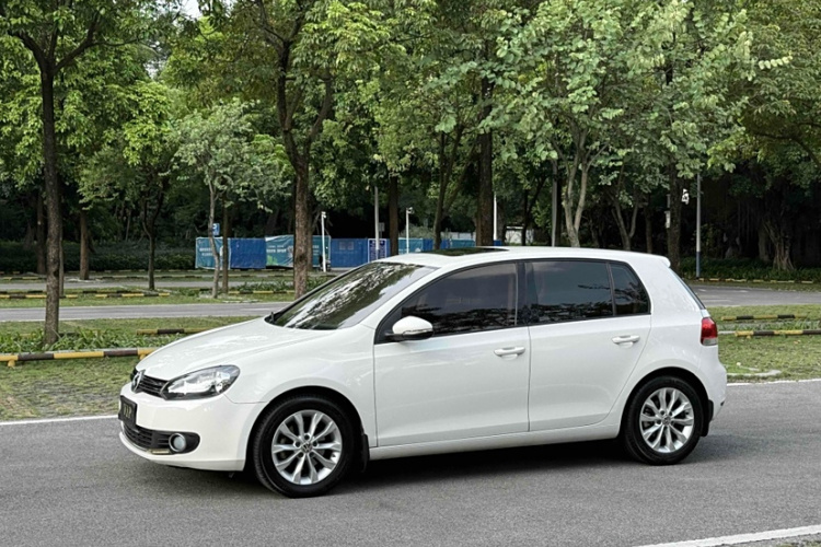 大众 高尔夫 2012款 1.4TSI 自动舒适型车身外观6003