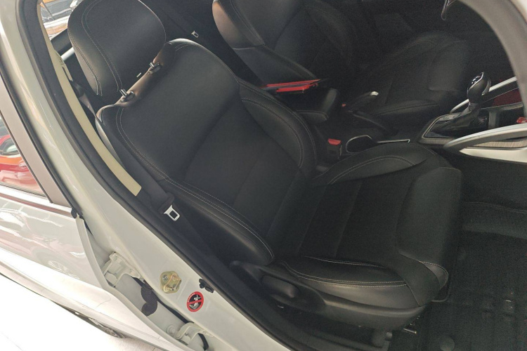 吉利汽车 远景X3 2017款 1.5L 自动尊贵型局部细节41