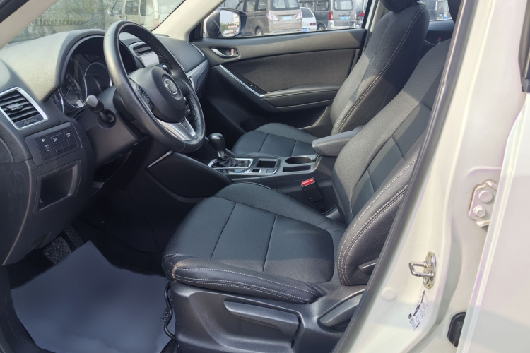 马自达CX-5 2015款 2.0L 自动两驱都市型中控内饰7002