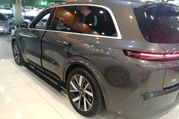 理想汽车 理想L8 2023款 Max车身外观6003