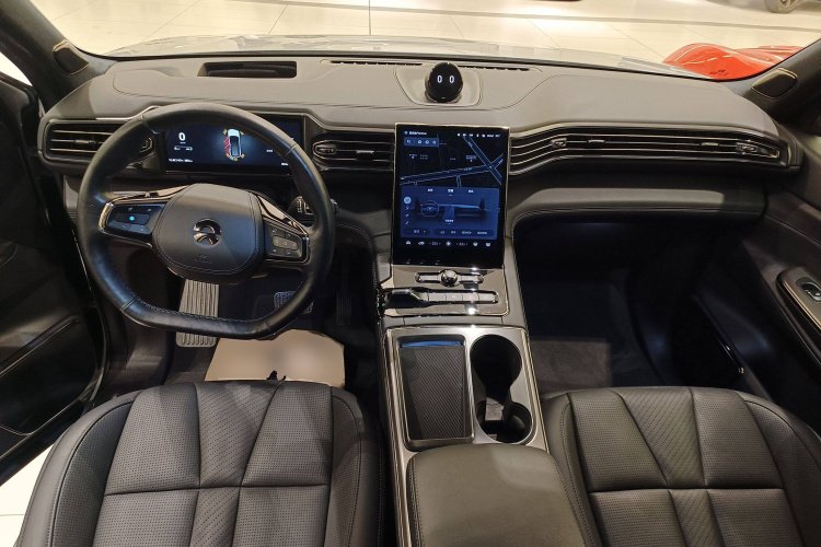 蔚来ES8 2020款 415KM 签名版 六座版中控内饰7002